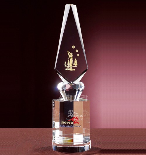 크리스탈트로피G196