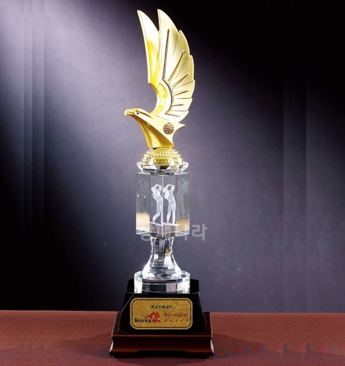 크리스탈트로피G385