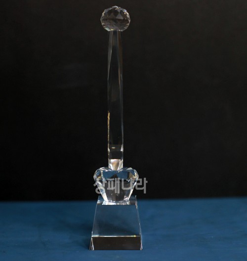 크리스탈트로피G102